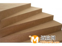 山东密度板厂家,临沂三聚氰胺密度板厂家直销